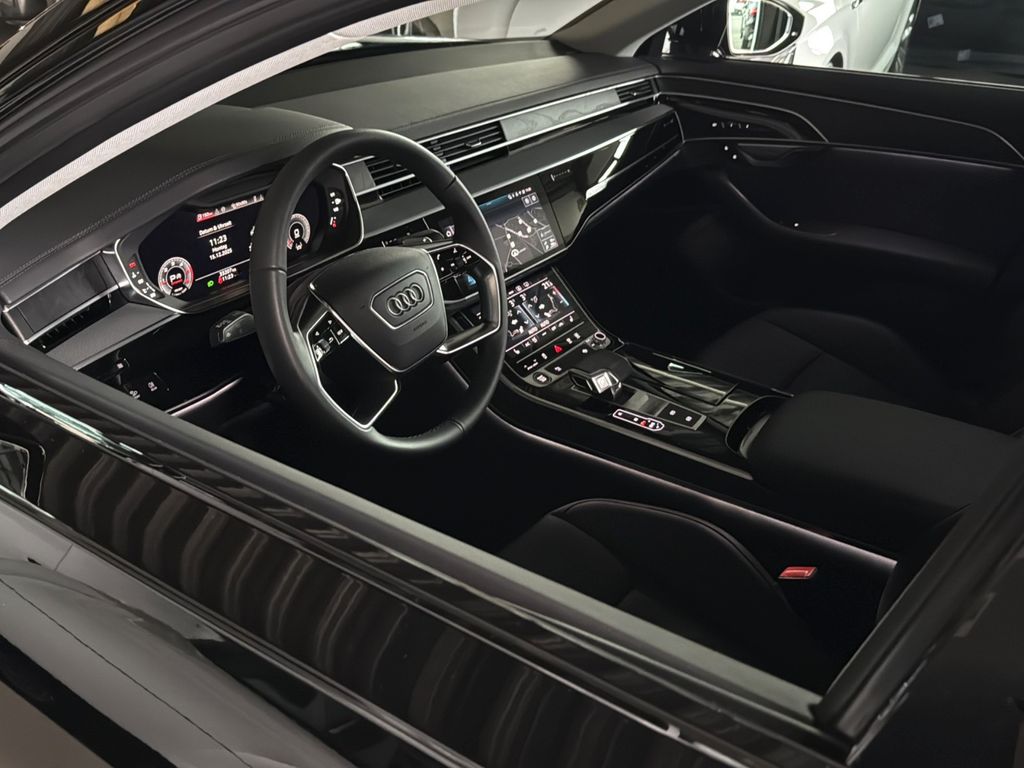 Audi A8 2025