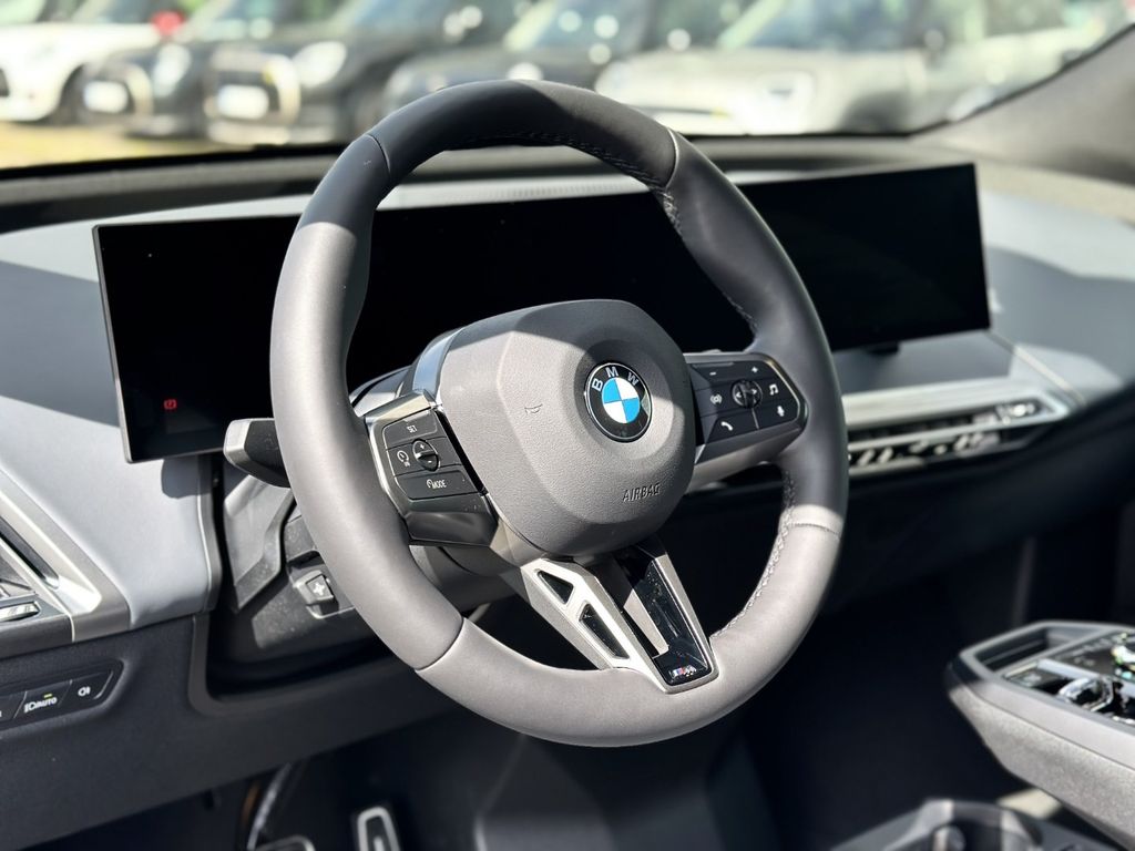 BMW iX 2025