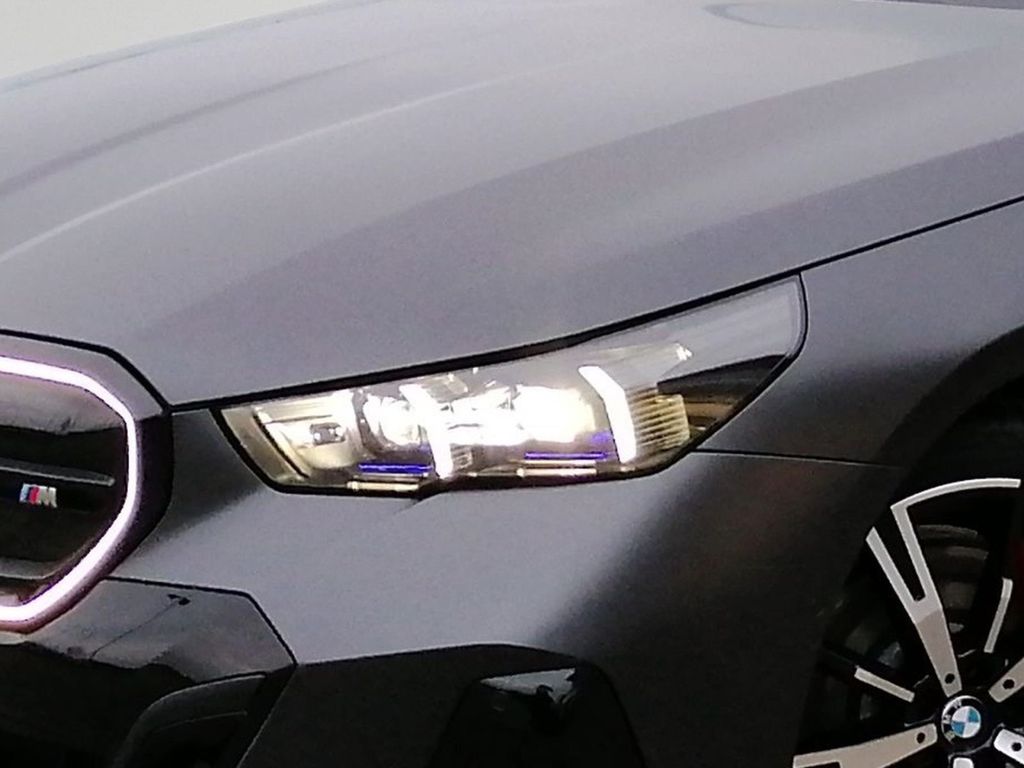 BMW i5 2025