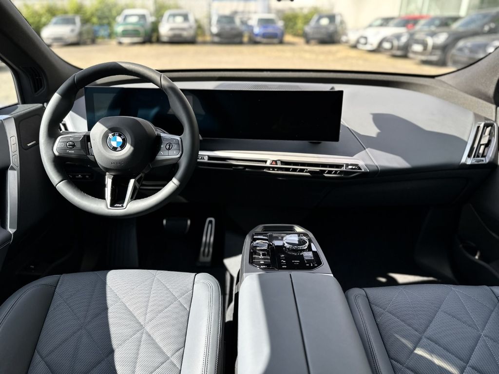 BMW iX 2025