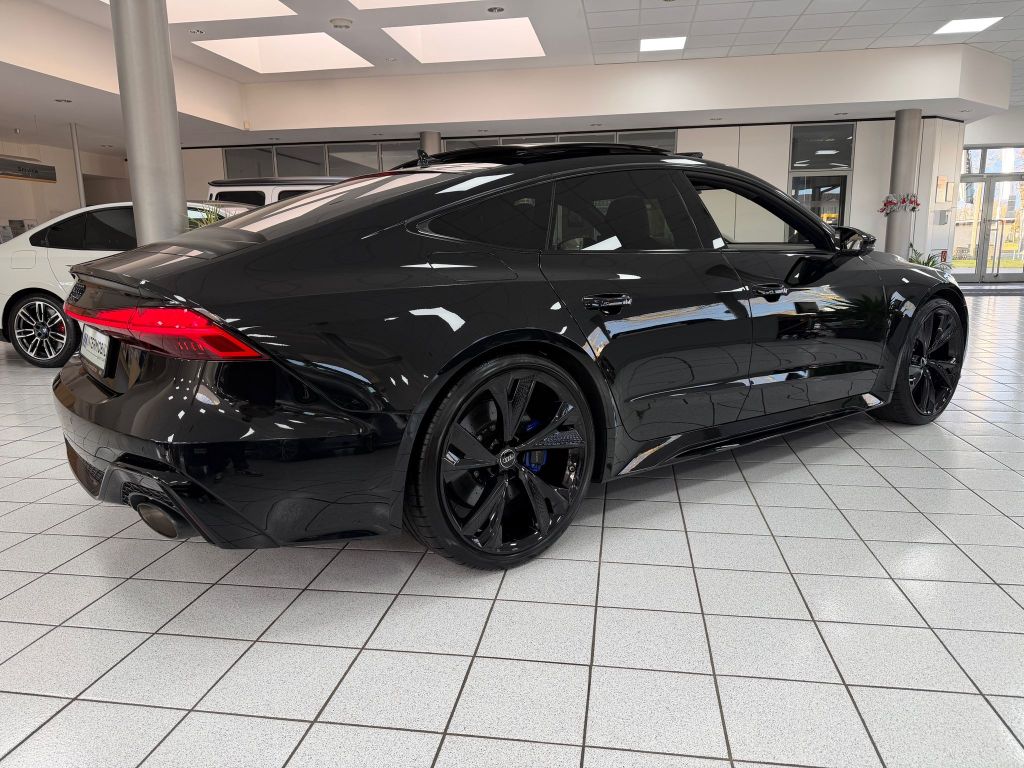 Audi RS7 2021