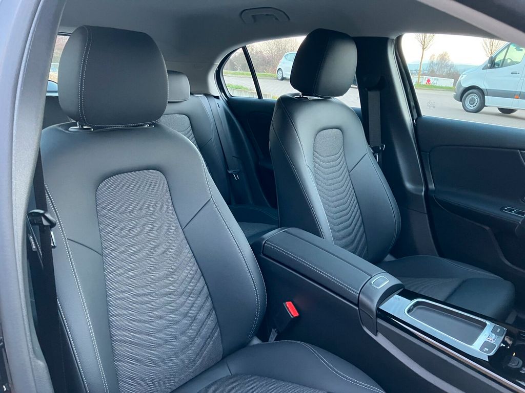 Mercedes-Benz A 250 2025