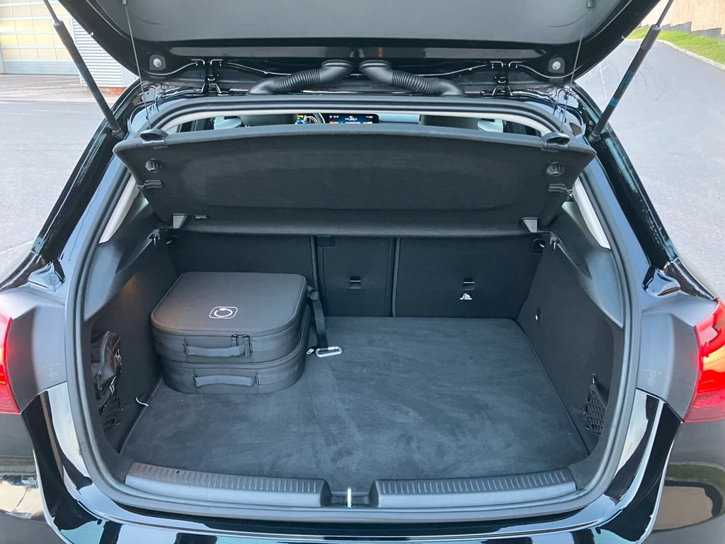 Mercedes-Benz A 250 2025