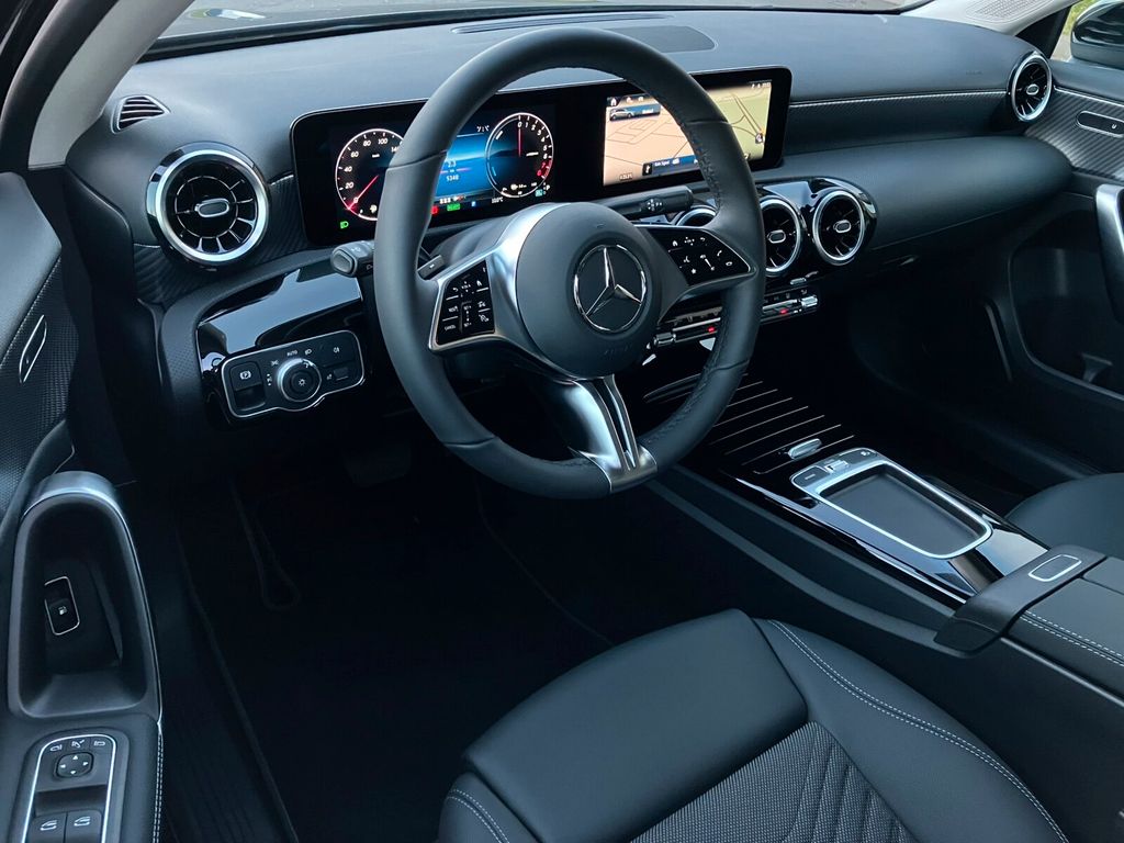Mercedes-Benz A 250 2025