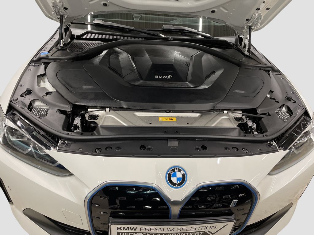 BMW i4 2023