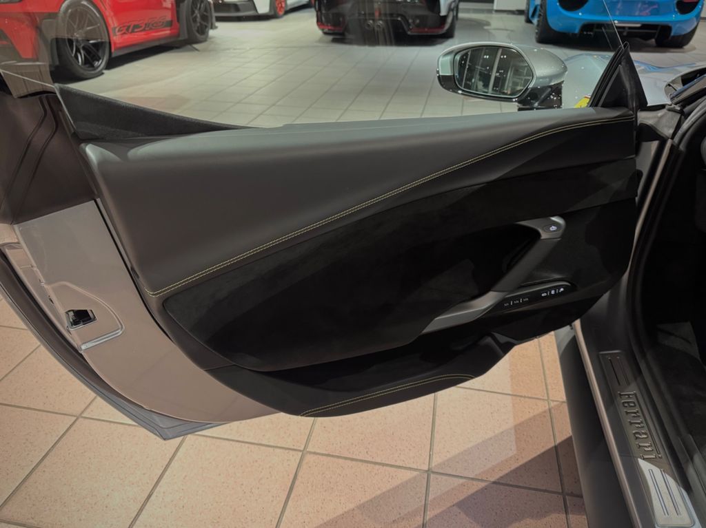 Ferrari 296 GTB 2023