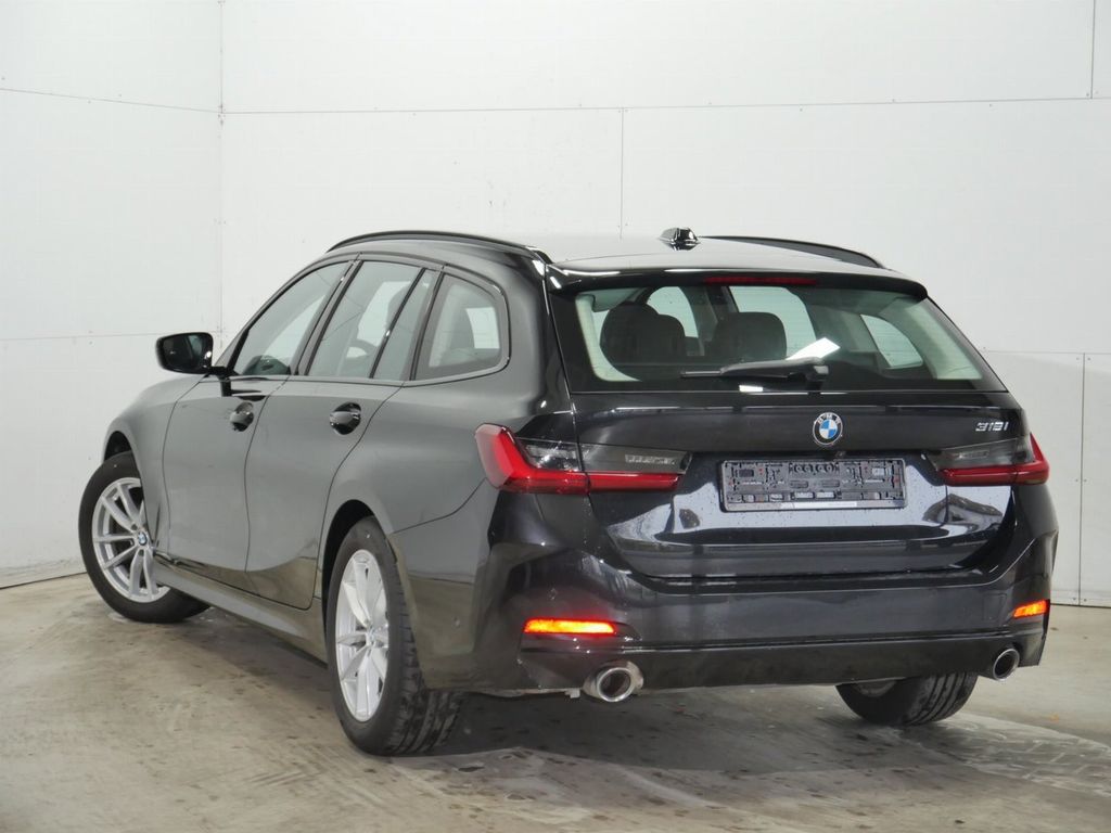 BMW 318 2024