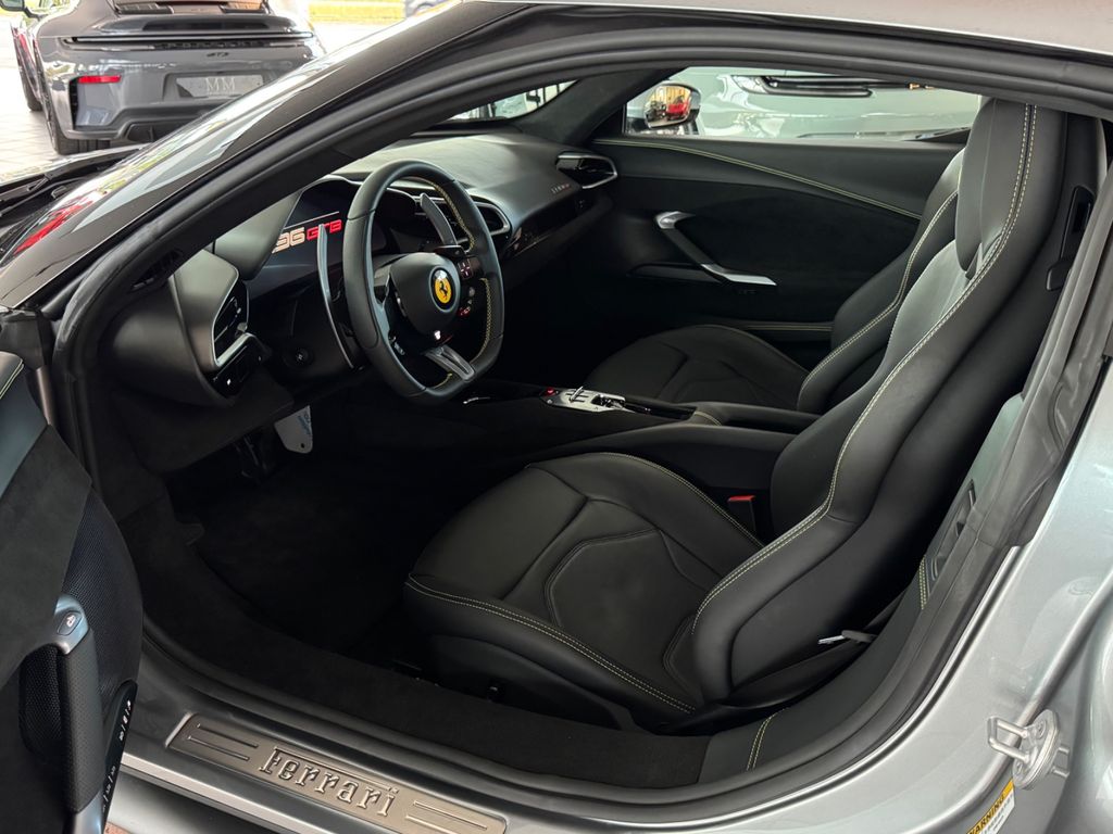 Ferrari 296 GTB 2023