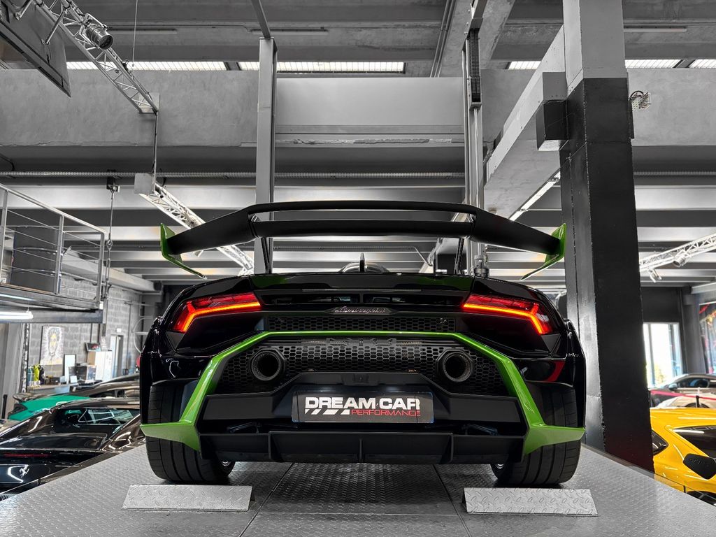 Lamborghini Huracán 2021