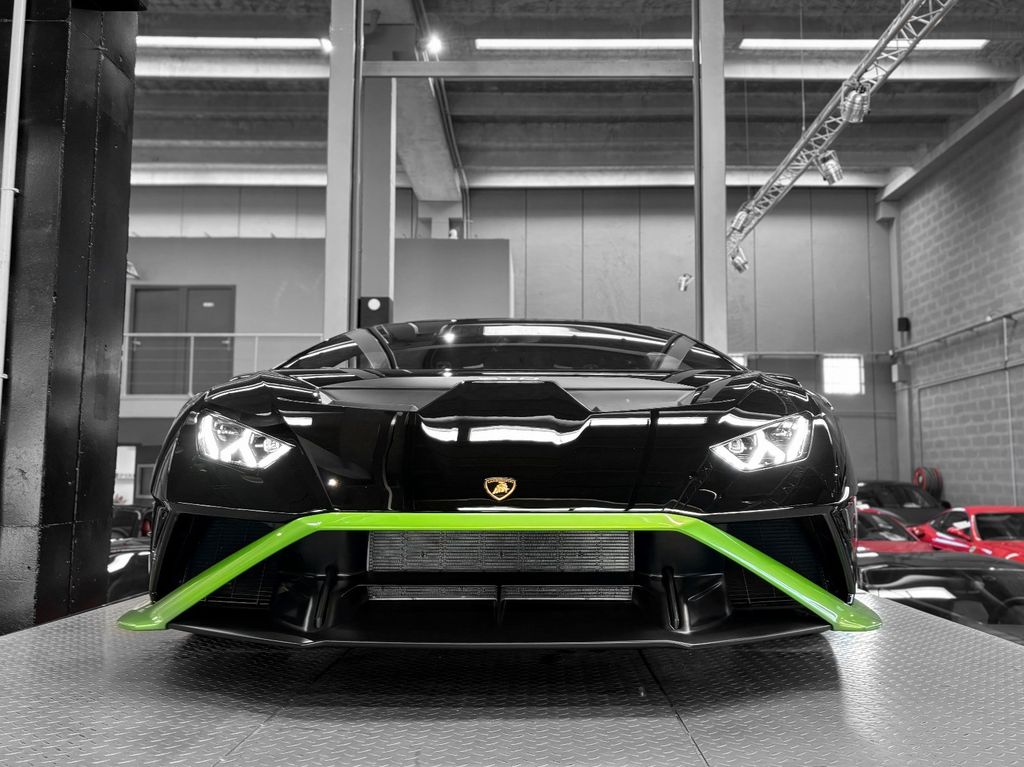 Lamborghini Huracán 2021