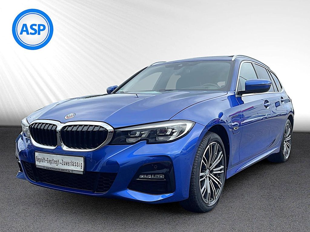 BMW 330 2022