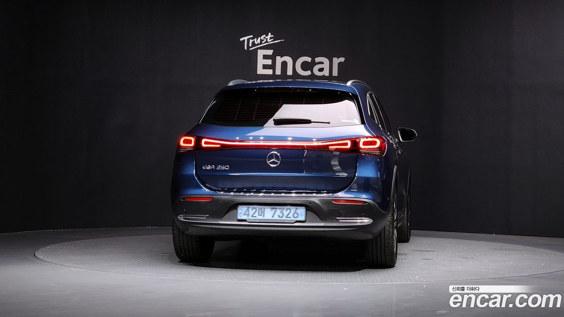 Mercedes-Benz EQA 2022