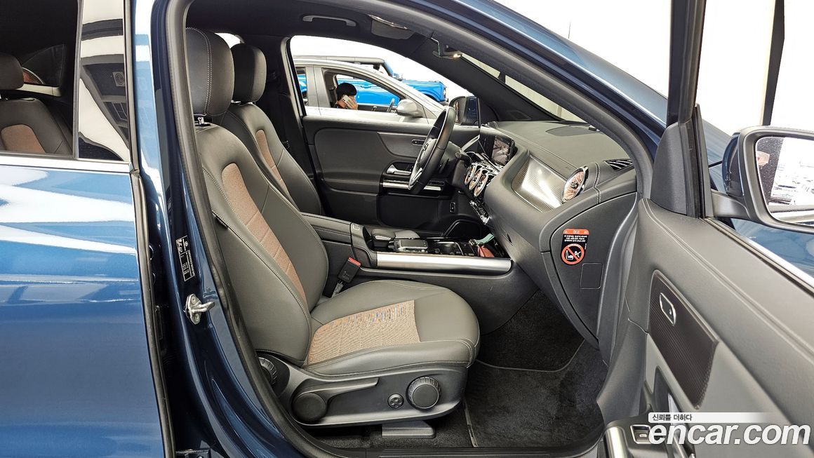 Mercedes-Benz EQA 2022