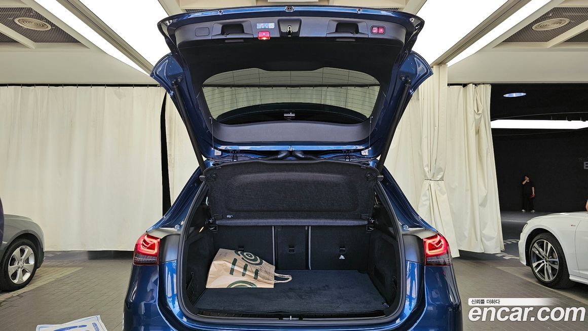 Mercedes-Benz EQA 2022