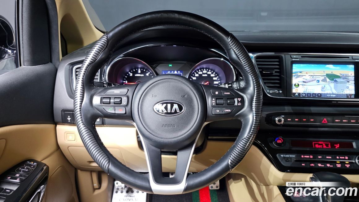 Kia Canival 2017