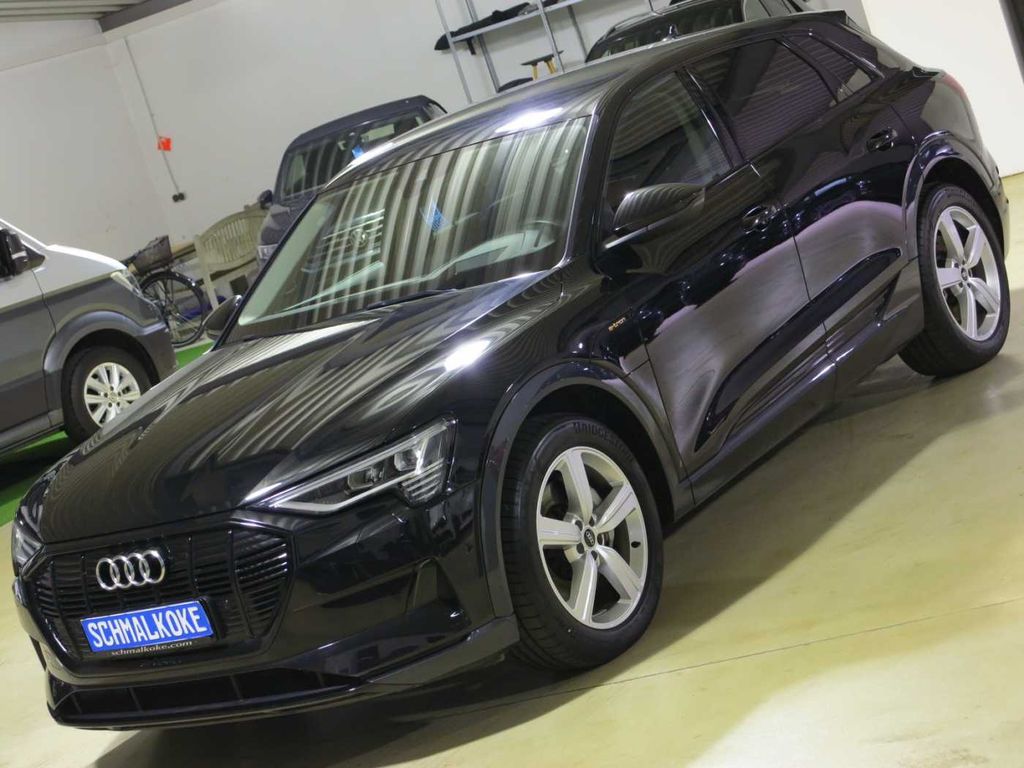 Audi e-tron 2023