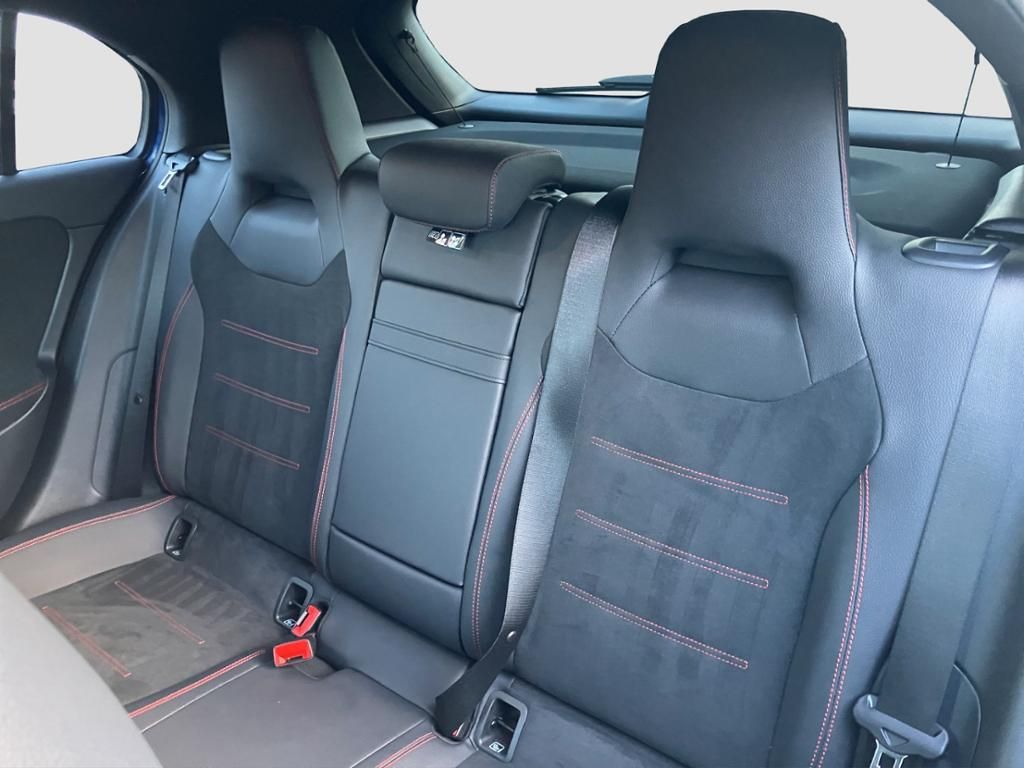 Mercedes-Benz A 200 2025