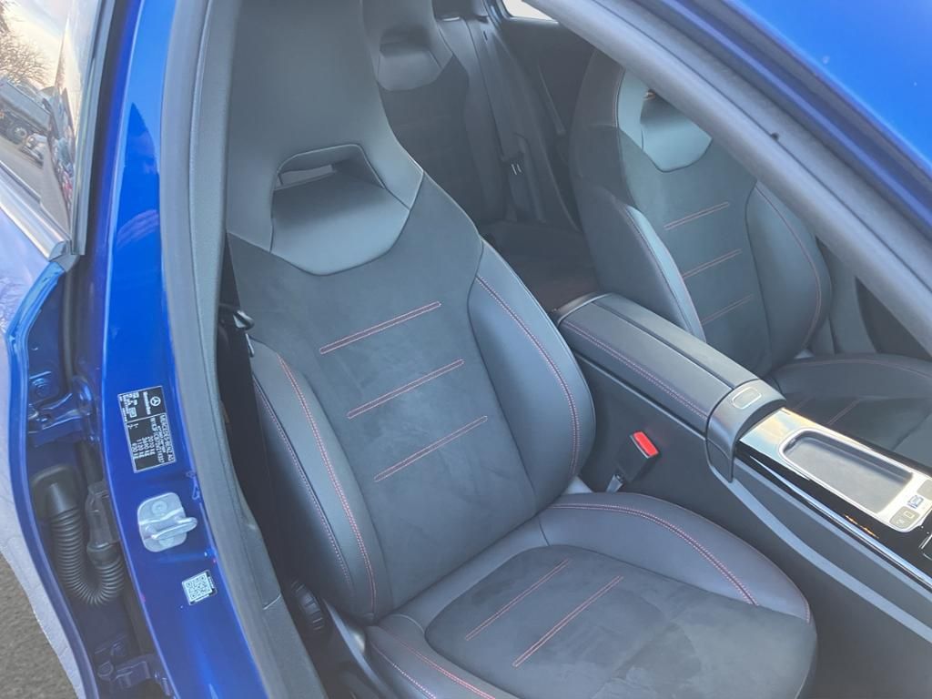 Mercedes-Benz A 200 2025