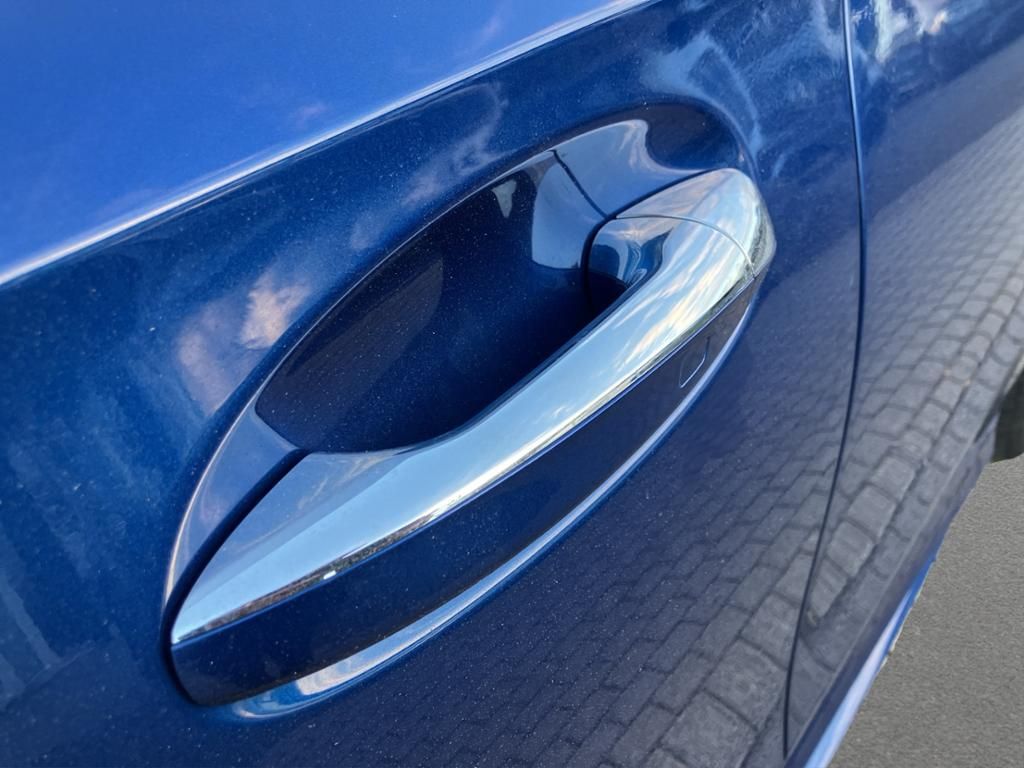 Mercedes-Benz A 200 2025