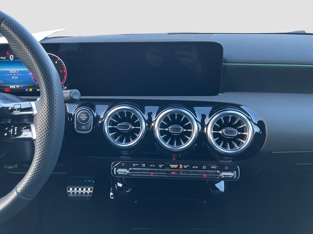 Mercedes-Benz A 200 2025