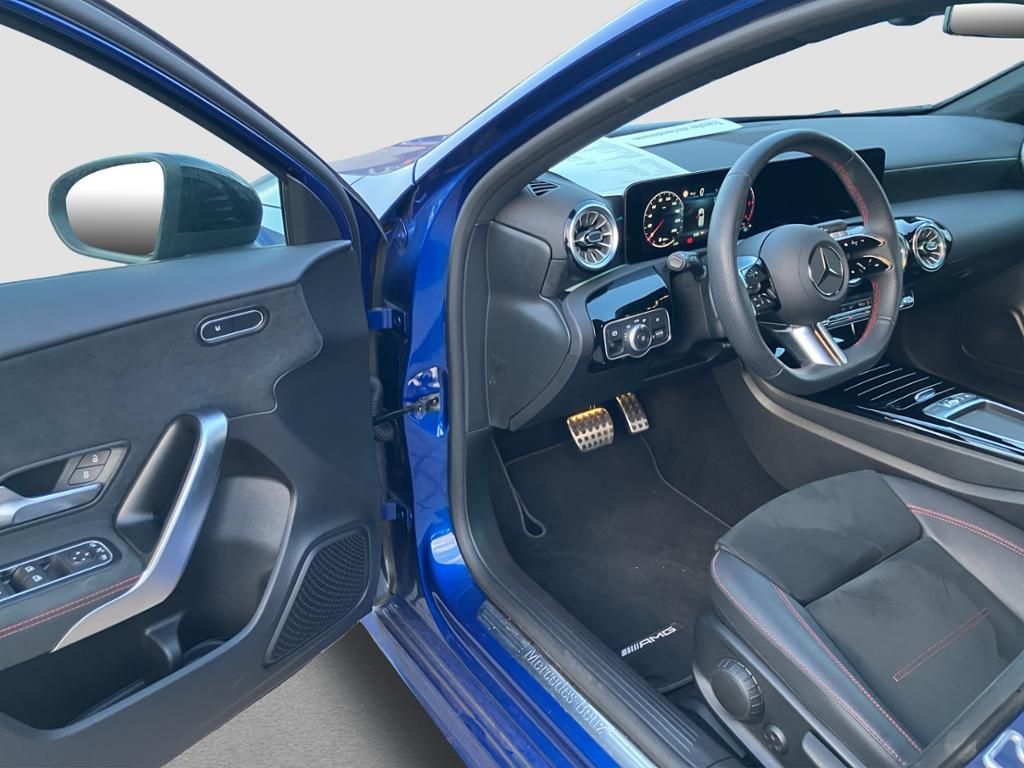Mercedes-Benz A 200 2025