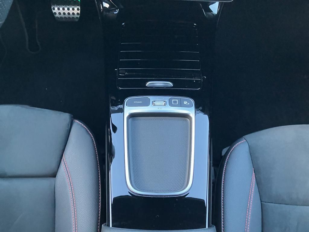 Mercedes-Benz A 200 2025