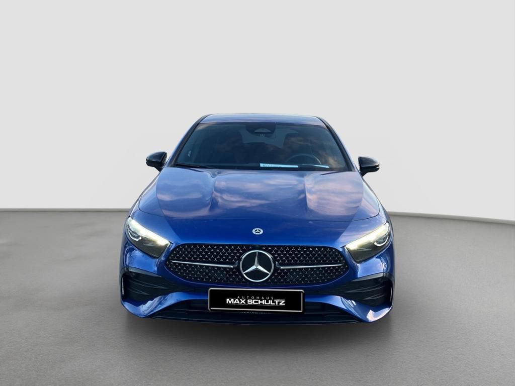 Mercedes-Benz A 200 2025