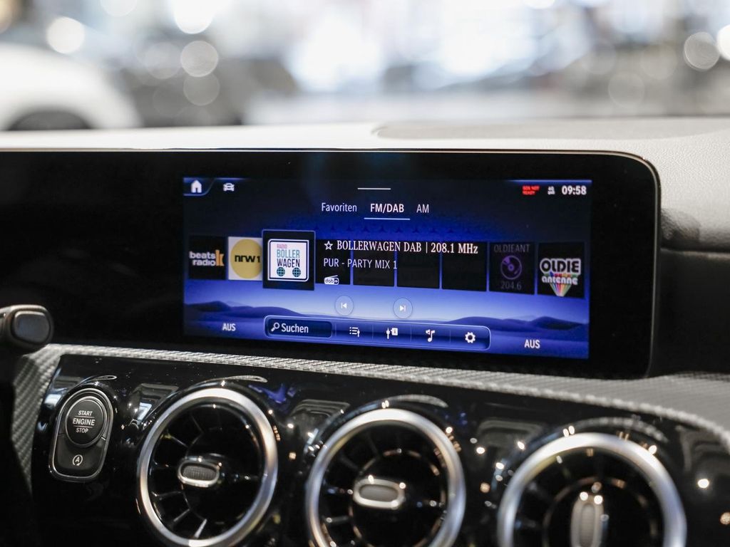 Mercedes-Benz CLA 180 2024