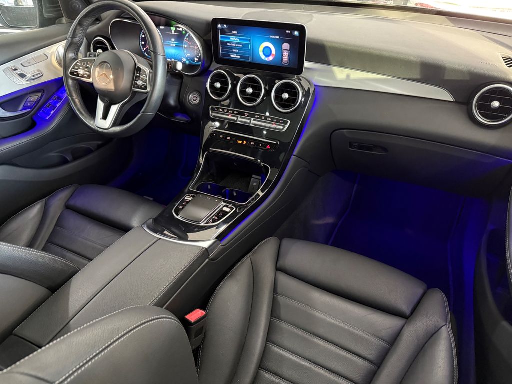 Mercedes-Benz GLC 300 2021