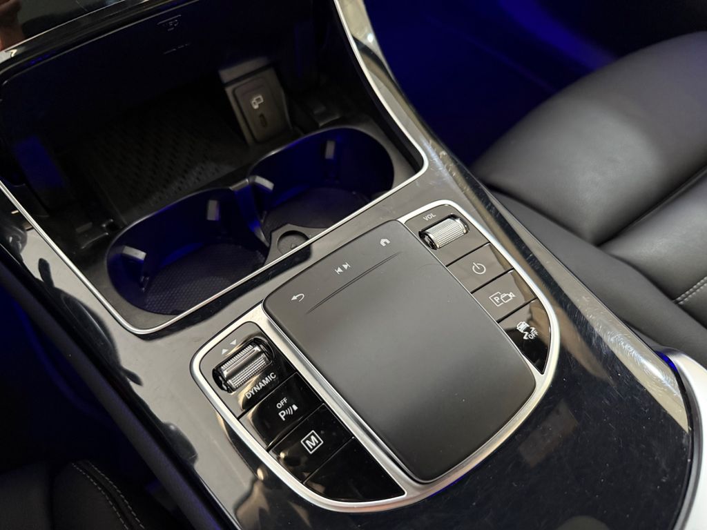 Mercedes-Benz GLC 300 2021