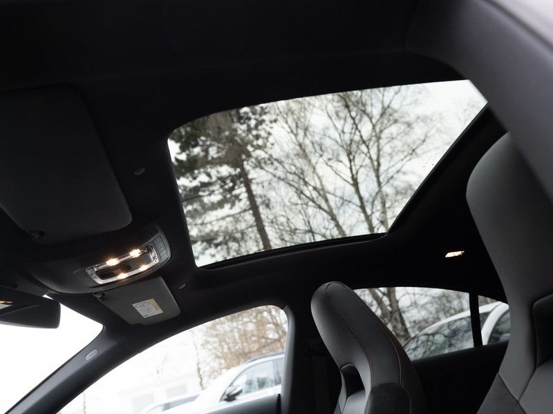 Mercedes-Benz CLA 200 2025