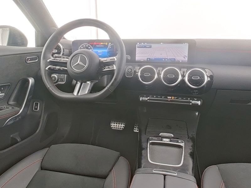 Mercedes-Benz A 250 2025
