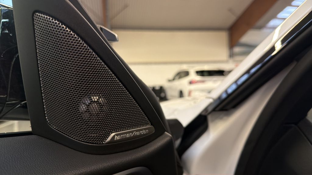 BMW i4 2025