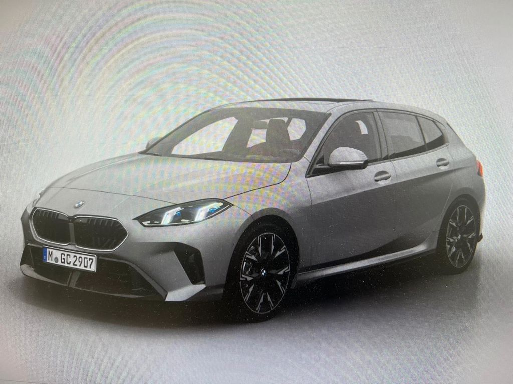 BMW 120 2025