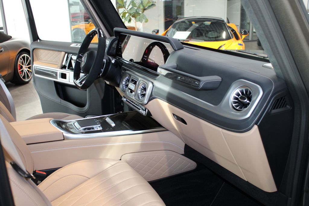 Mercedes-Benz G 63 AMG 2025