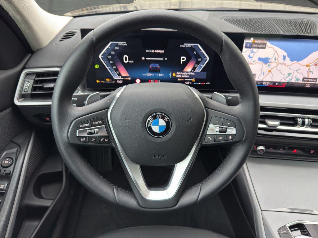 BMW 318 2024