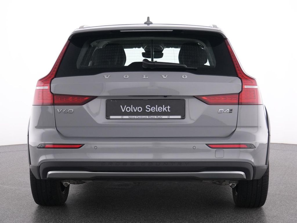 Volvo V60 Cross Country 2023