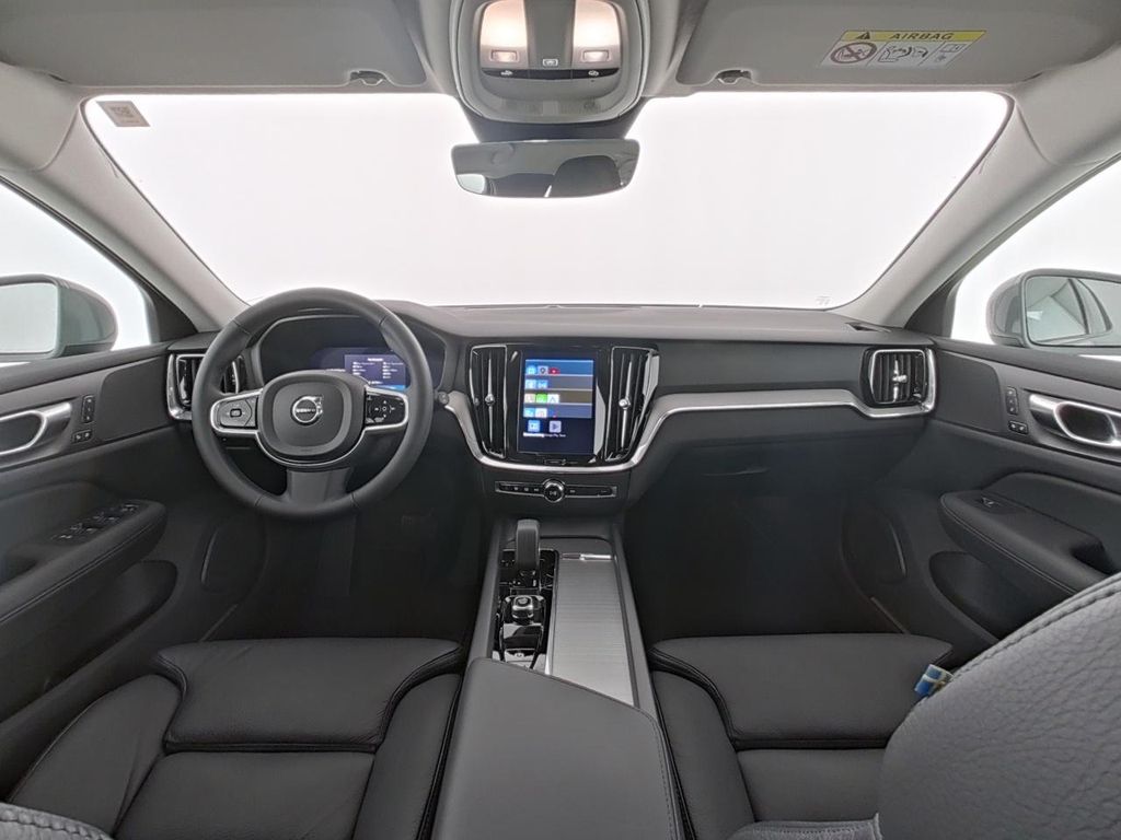 Volvo V60 Cross Country 2023