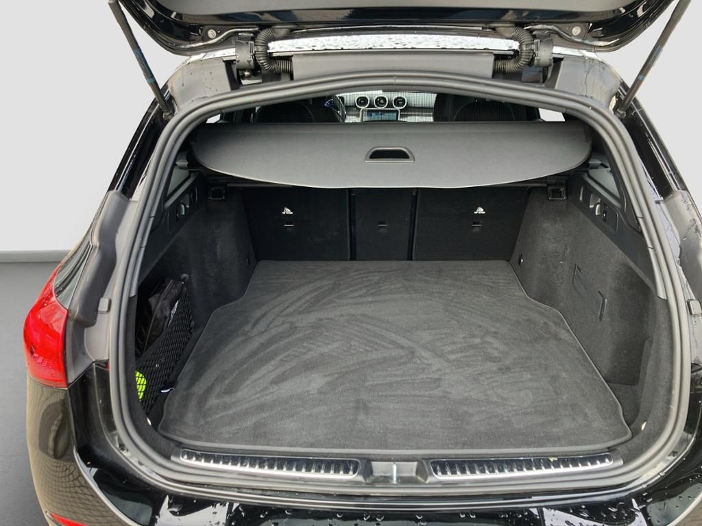 Mercedes-Benz C 300 2025