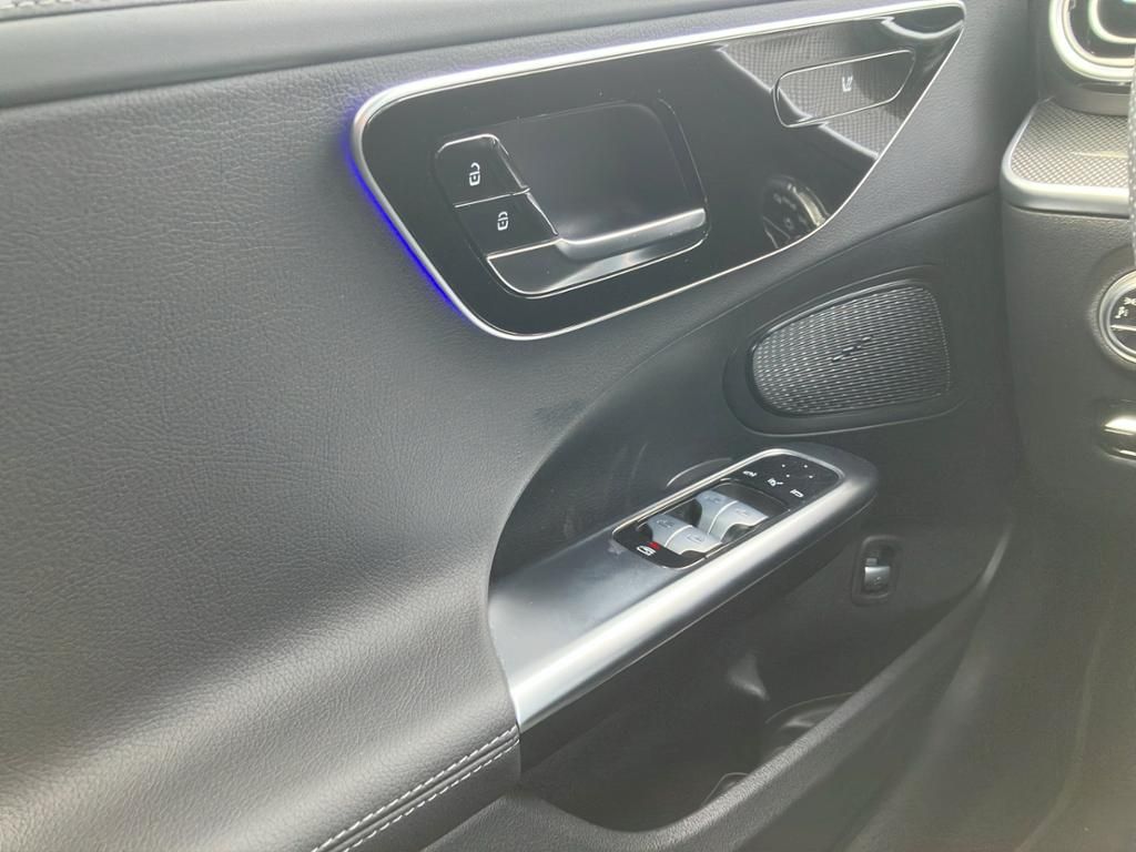 Mercedes-Benz C 300 2025