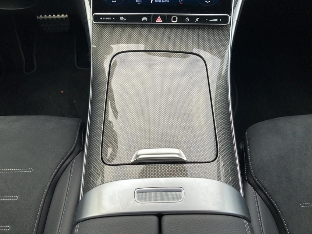 Mercedes-Benz C 300 2025