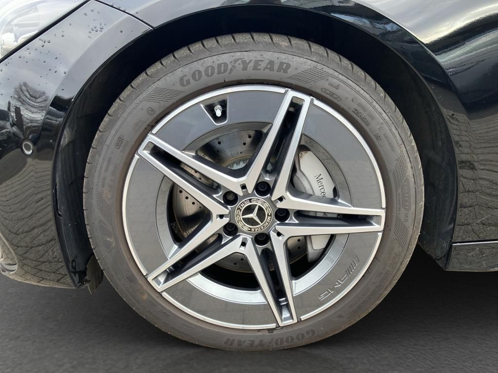 Mercedes-Benz C 300 2025