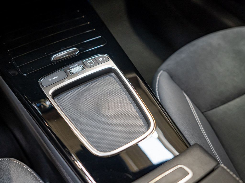 Mercedes-Benz A 180 2025