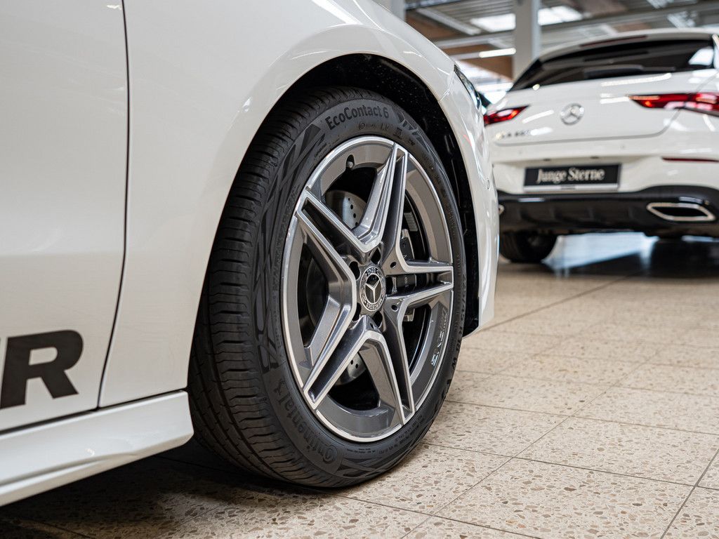 Mercedes-Benz CLA 200 2025