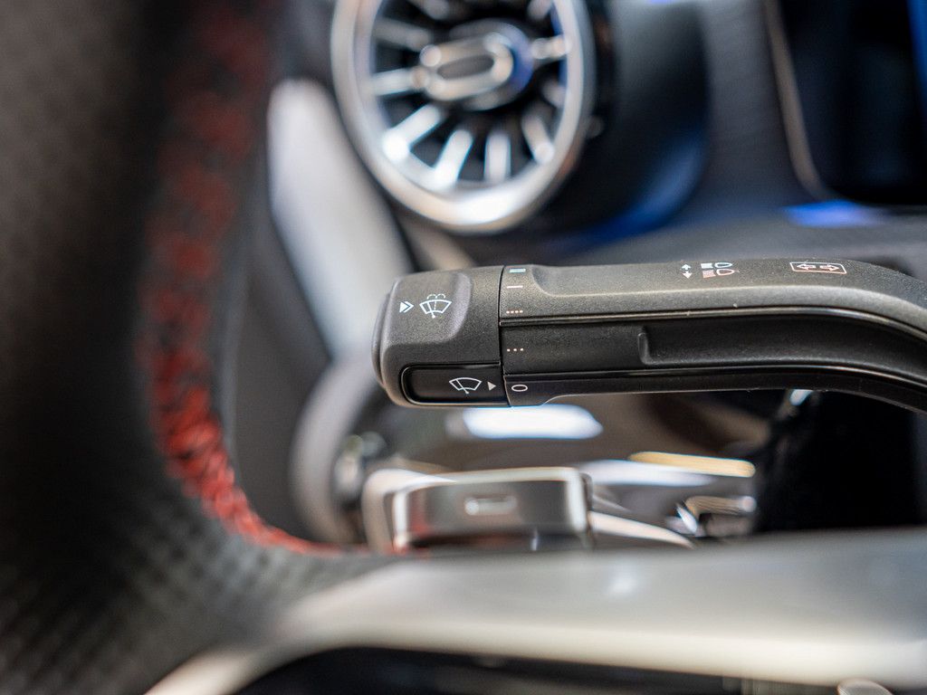 Mercedes-Benz CLA 200 2025