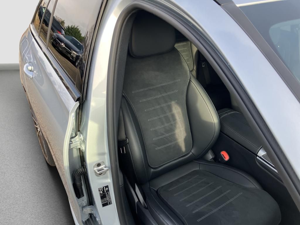 Mercedes-Benz C 220 2025