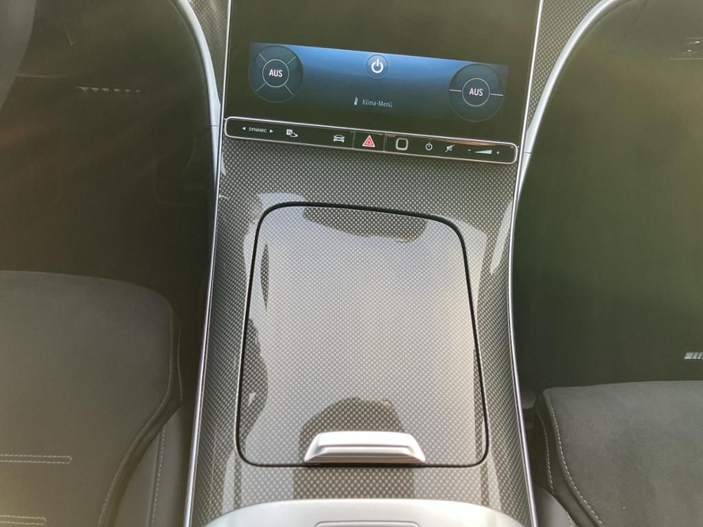 Mercedes-Benz C 220 2025