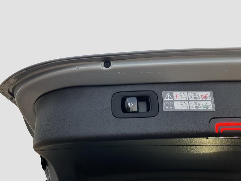 Mercedes-Benz C 220 2025