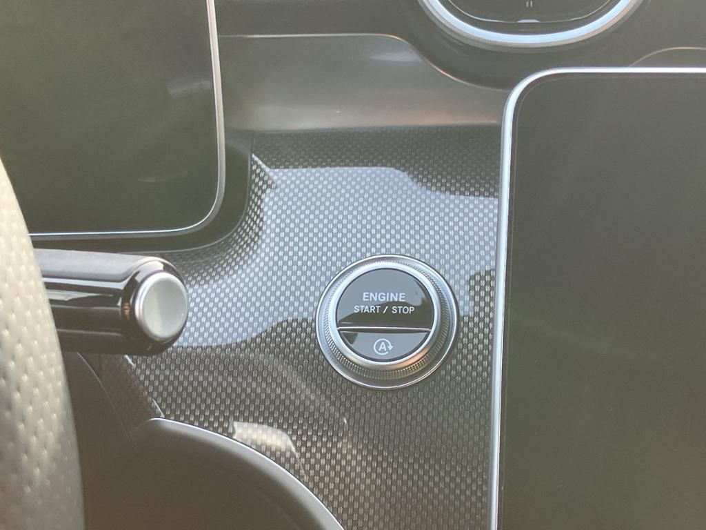 Mercedes-Benz C 220 2025