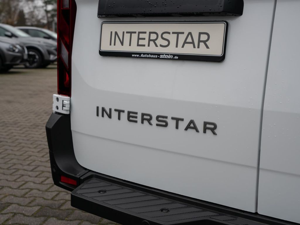 Nissan Interstar